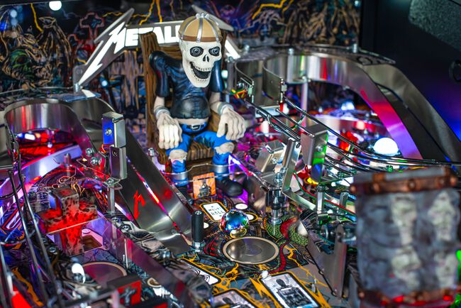 Stern Pinball x Metallica Remastered - 2024 Premium Model, 